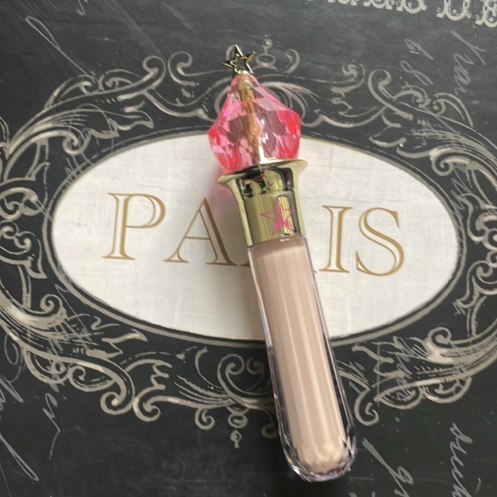 Jeffree star magic star concealer in the shade C13